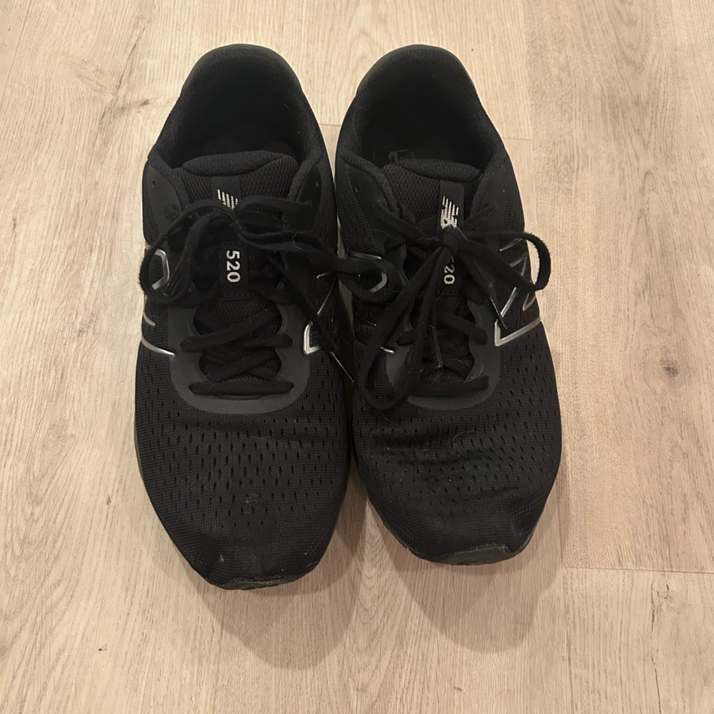 New Balance Men's Black 520 Running Shoes